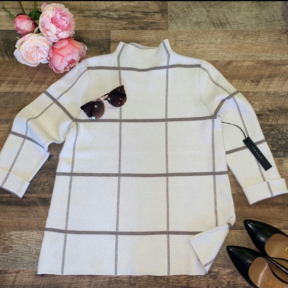 Tahari Windowpane Mock Neck Sweater Nwt 